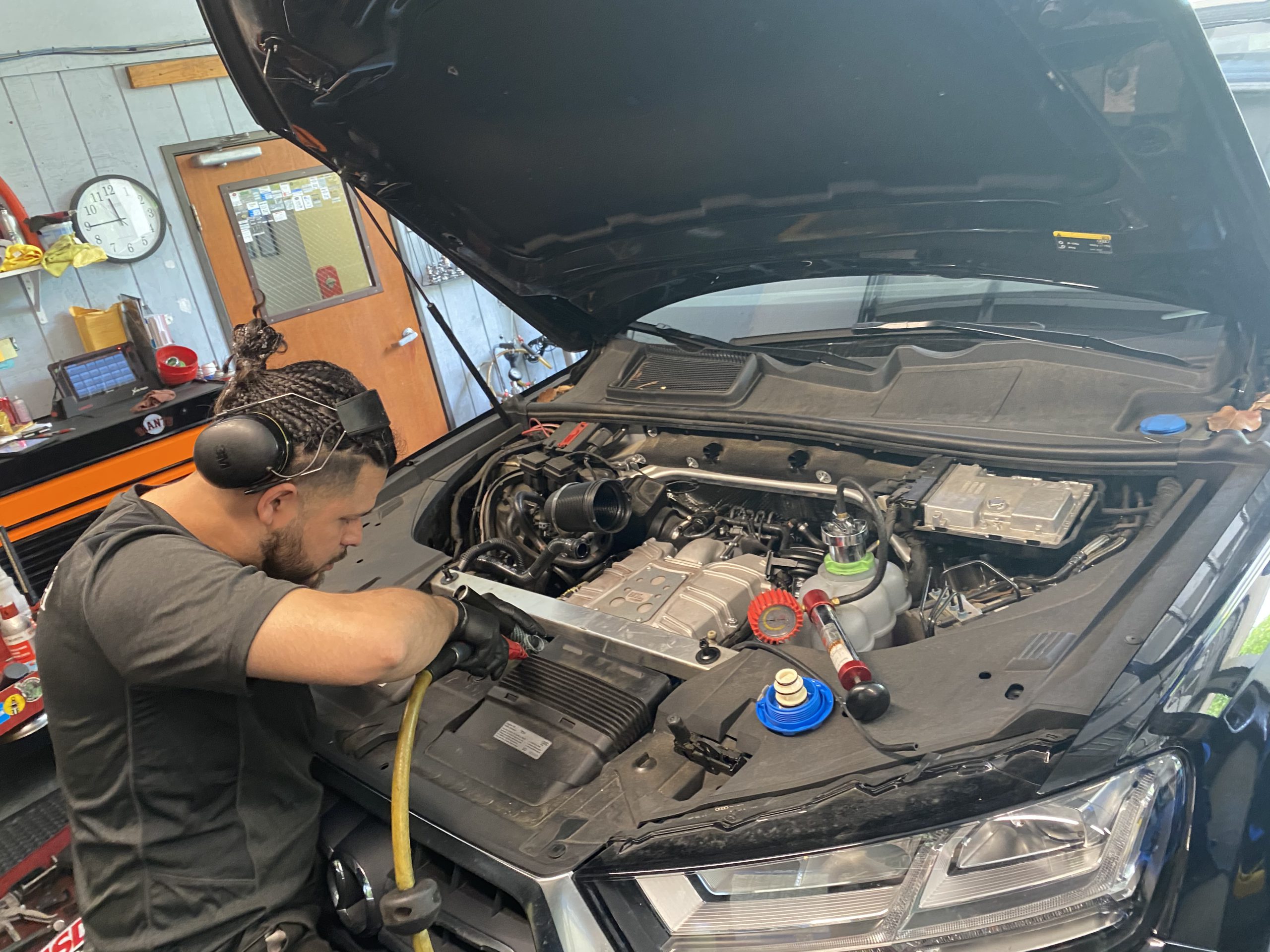 Understanding the Cost Benefit of Automotive Diagnostic Services Understanding the Cost Benefit of Automotive Diagnostic Services